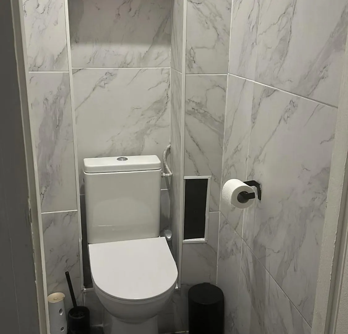 Appartement 3 Pieces, Dans Residence Privee Securisee Et Parking Gratuit,A 9 Min Centre Ville Nice 0*,  France
